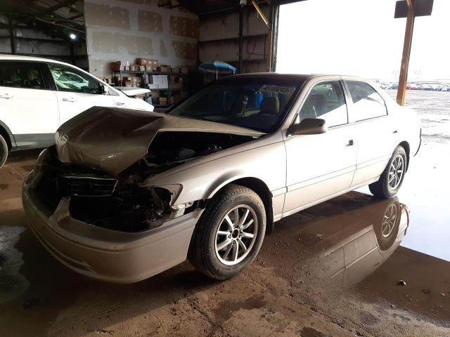 TOYOTA CAMRY LE 2000 with VIN 4T1BF28K0YU111317 - Photo from auction