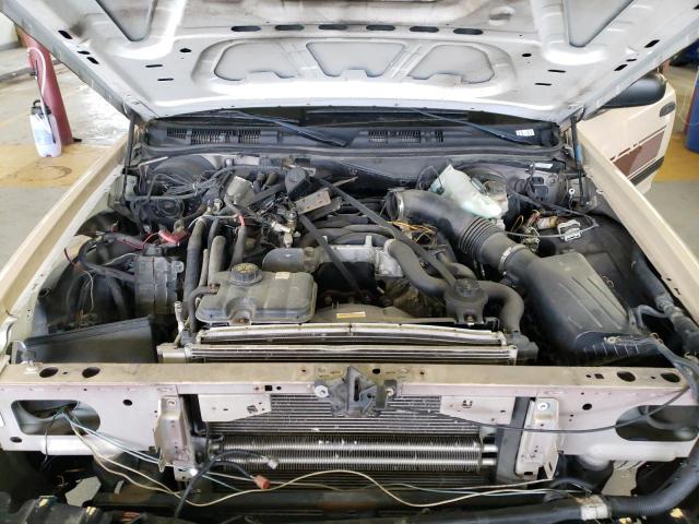 Photo 11 from auction – 2011 FORD CROWN VICT with VIN 2FABP7BV7BX144290