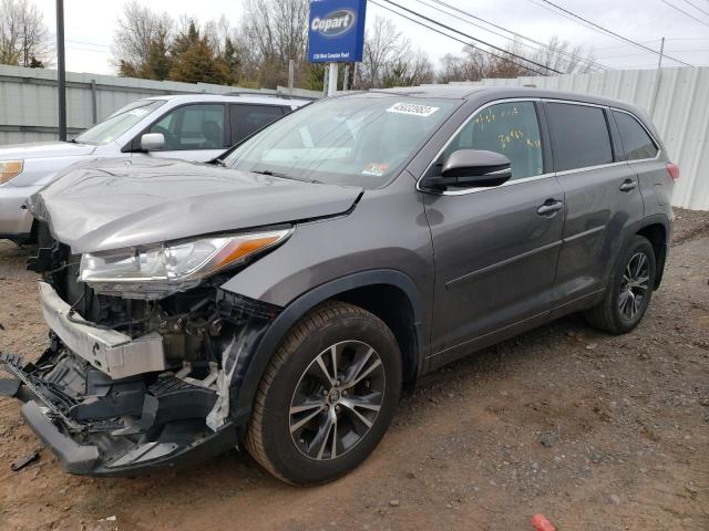 TOYOTA HIGHLANDER 2018 with VIN 5TDBZRFH1JS485053 - Photo from auction