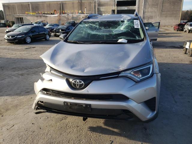 Photo 5 from auction – 2017 TOYOTA RAV4 LE with VIN 2T3BFREV8HW564650