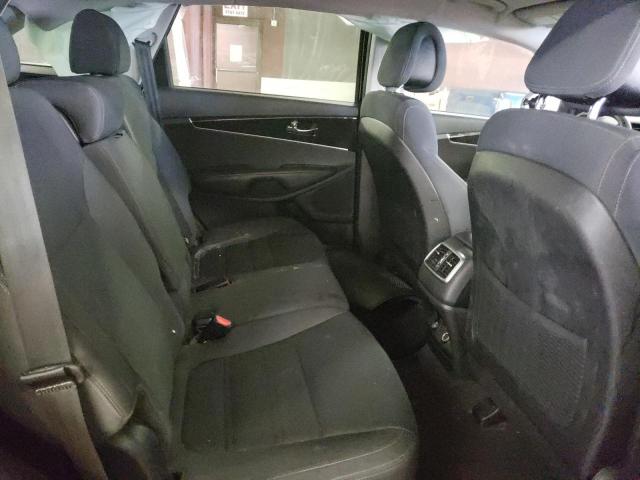 Photo 11 from auction – 2016 KIA SORENTO LX with VIN 5XYPGDA33GG103248