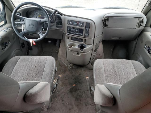 Photo 8 from auction – 2000 CHEVROLET ASTRO with VIN 1GNDM19W6YB128222