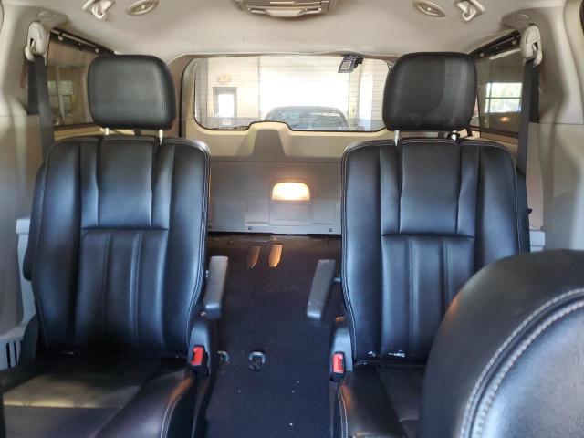 Photo 10 from auction – 2015 CHRYSLER TOWN & COU with VIN 2C4RC1BG7FR726869