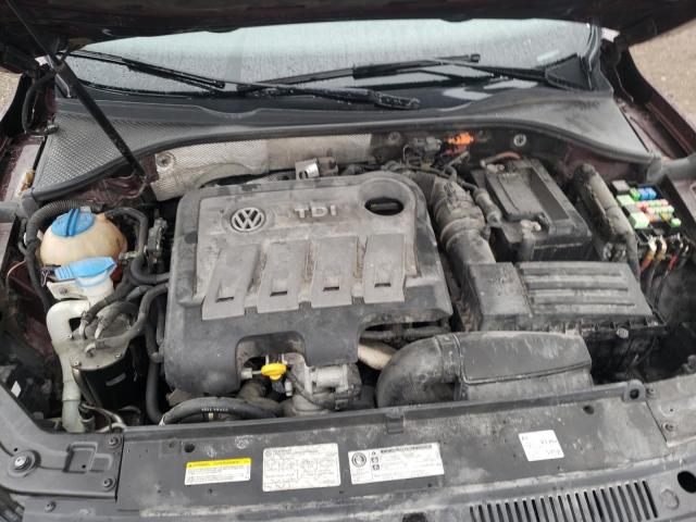 Photo 11 from auction – 2014 VOLKSWAGEN PASSAT SE with VIN 1VWBN7A34EC022775