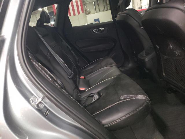 Photo 10 from auction – 2018 VOLVO XC60 T6 R- with VIN LYVA22RM2JB083287