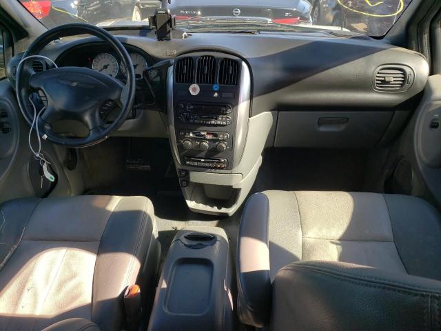 Photo 8 from auction – 2004 CHRYSLER TOWN & COU with VIN 2C4GP54L34R520619