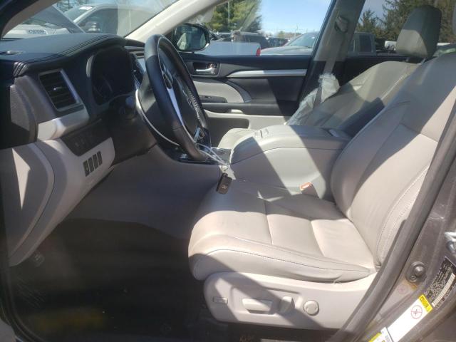 Photo 7 from auction – 2018 TOYOTA HIGHLANDER with VIN 5TDJZRFH6JS542763