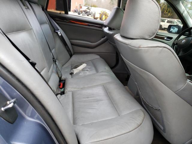 Photo 10 from auction – 2003 BMW 325 IT with VIN WBAEN33453PC11505