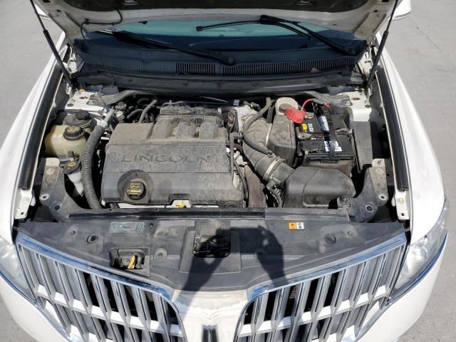 Photo 12 from auction – 2011 LINCOLN MKT with VIN 2LMHJ5FR3BBJ50558
