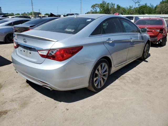 Photo 3 from auction – 2013 HYUNDAI SONATA SE with VIN 5NPEC4AC3DH721256