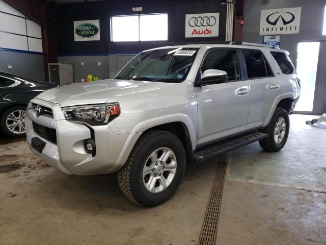 TOYOTA 4RUNNER SR 2022 with VIN JTEMU5JR1N6063432 - Photo from auction