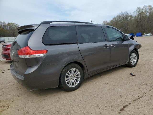Photo 3 from auction – 2014 TOYOTA SIENNA XLE with VIN 5TDYK3DCXES432604