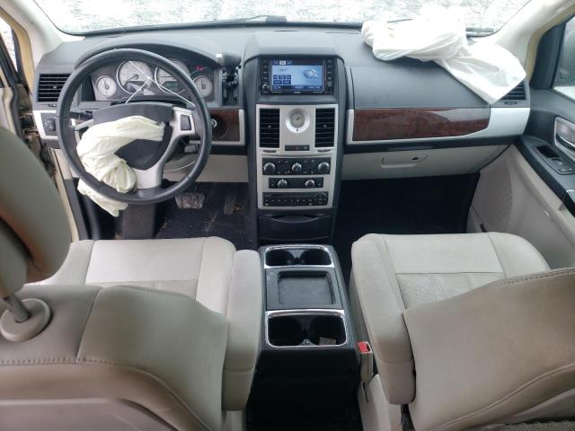 Photo 8 from auction – 2010 CHRYSLER TOWN & COU with VIN 2A4RR8D19AR338612