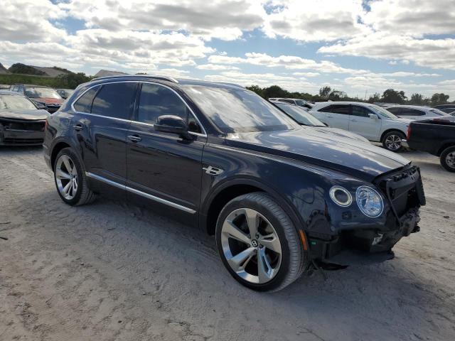 Photo 4 from auction – 2017 BENTLEY BENTAYGA with VIN SJAAC2ZVXHC013081