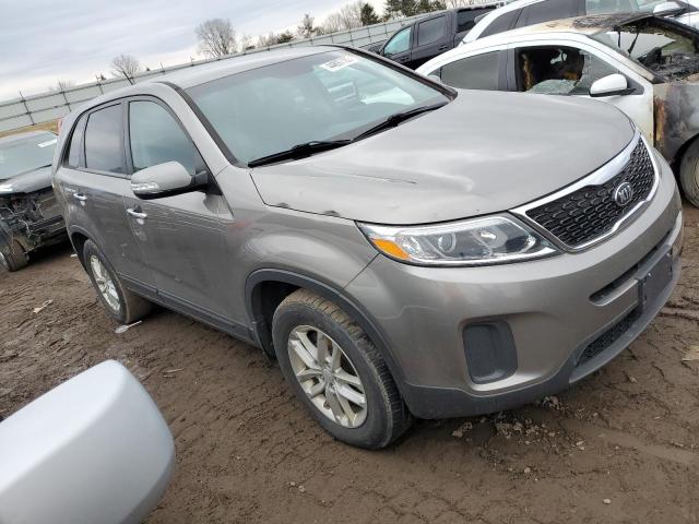 Photo 4 from auction – 2015 KIA SORENTO LX with VIN 5XYKT3A68FG621624