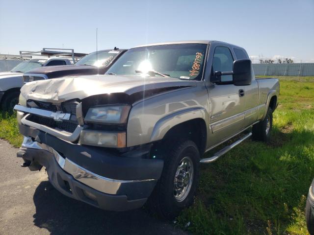 CHEVROLET SILVERADO 2003 with VIN 1GCHK29193E197360 - Photo from auction
