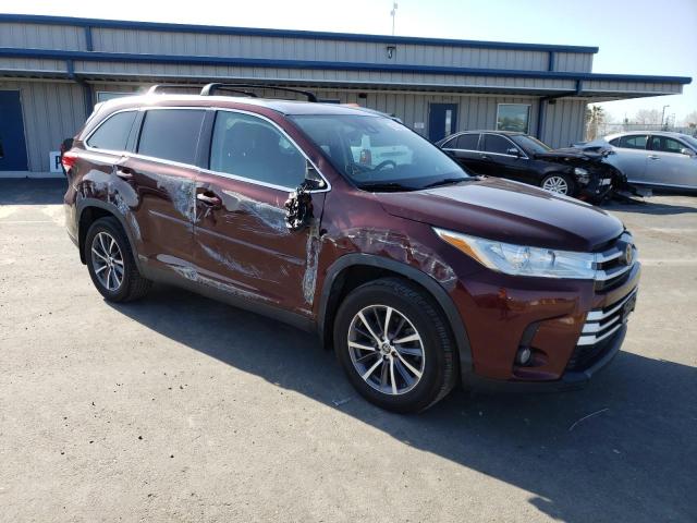 Photo 4 from auction – 2019 TOYOTA HIGHLANDER with VIN 5TDJZRFH6KS953971
