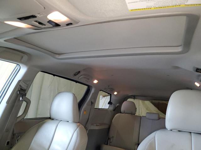 Photo 10 from auction – 2013 TOYOTA SIENNA XLE with VIN 5TDYK3DC4DS326566