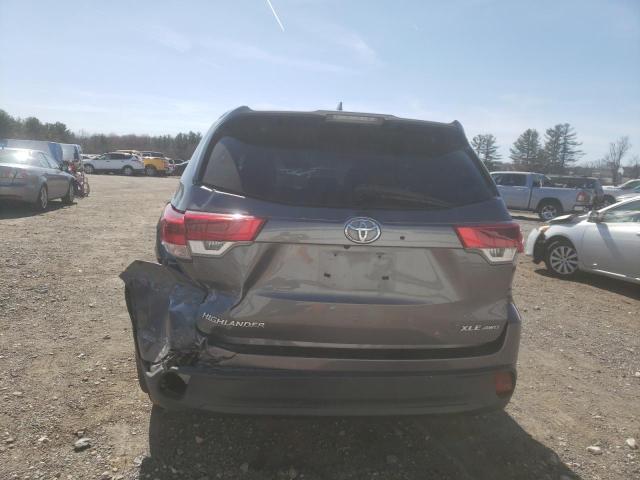 Photo 6 from auction – 2018 TOYOTA HIGHLANDER with VIN 5TDJZRFH6JS542763