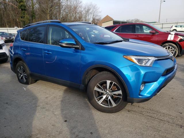 Photo 4 from auction – 2017 TOYOTA RAV4 XLE with VIN JTMRFREV2HJ162765