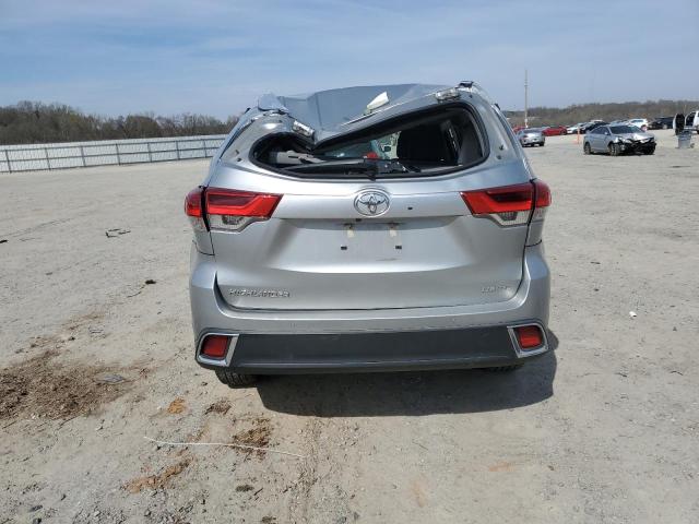 Photo 6 from auction – 2018 TOYOTA HIGHLANDER with VIN 5TDYZRFH9JS281823