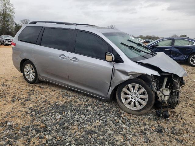 Photo 4 from auction – 2013 TOYOTA SIENNA XLE with VIN 5TDDK3DC3DS065333
