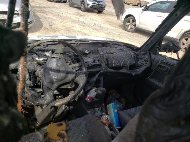Photo 8 from auction – 1998 TOYOTA RAV4 with VIN JT3HP10V3W7093536