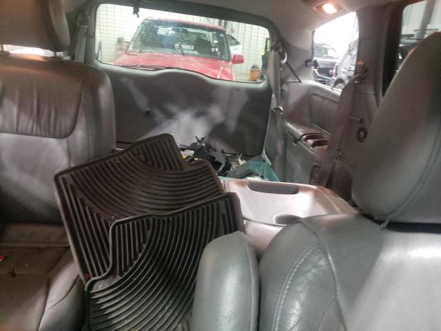 Photo 10 from auction – 2010 TOYOTA SIENNA XLE with VIN 5TDYK4CC7AS340674