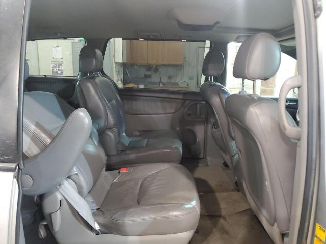 Photo 10 from auction – 2005 TOYOTA SIENNA XLE with VIN 5TDBA22C95S044737