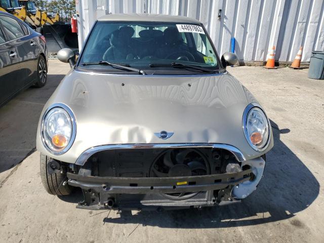 Photo 5 from auction – 2010 MINI COOPER with VIN WMWMF3C52ATZ23313