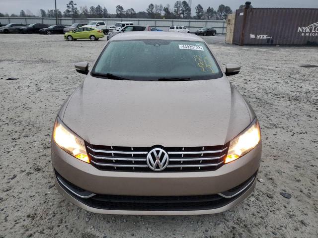 Photo 5 from auction – 2015 VOLKSWAGEN PASSAT S with VIN 1VWAT7A30FC039270