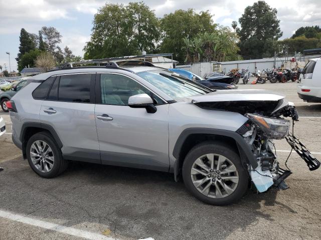 Photo 4 from auction – 2022 TOYOTA RAV4 XLE P with VIN 2T3C1RFV2NC204529