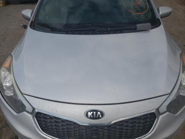Photo 11 from auction – 2016 KIA FORTE LX with VIN KNAFK4A6XG5516729