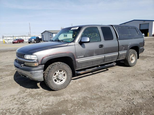 CHEVROLET SILVERADO 2000 with VIN 1GCGK29U6YE130941 - Photo from auction
