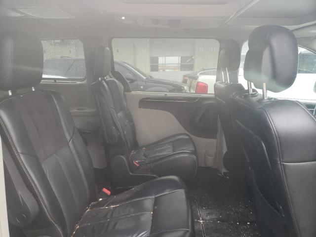 Photo 11 from auction – 2011 CHRYSLER TOWN & COU with VIN 2A4RR6DG8BR612053