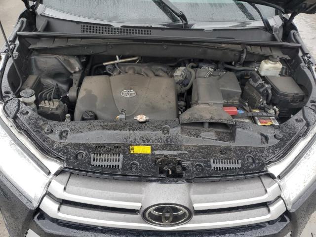 Фото 11 с аукциона – 2018 TOYOTA HIGHLANDER с VIN 5TDJZRFH4JS856234
