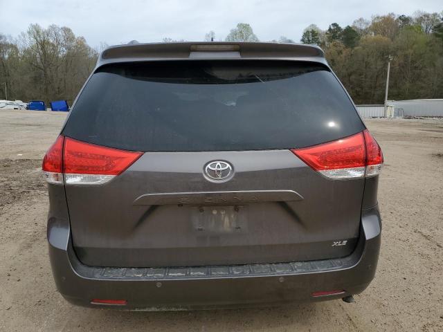 Photo 6 from auction – 2014 TOYOTA SIENNA XLE with VIN 5TDYK3DCXES432604