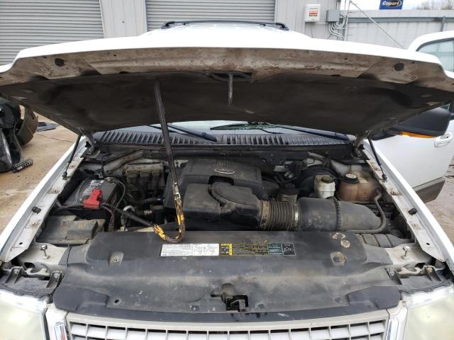 Zdjęcie 12 z aukcji – 2004 FORD EXPEDITION z VIN 1FMPU17L94LB32859