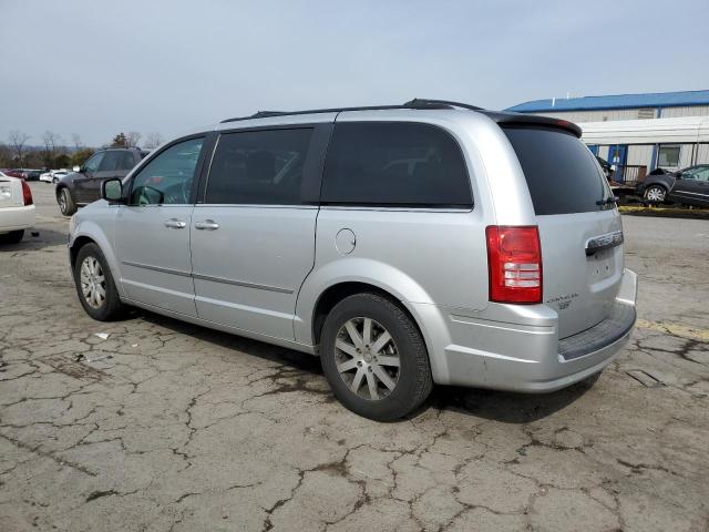 Photo 2 from auction – 2010 CHRYSLER TOWN & COU with VIN 2A4RR8D10AR480573