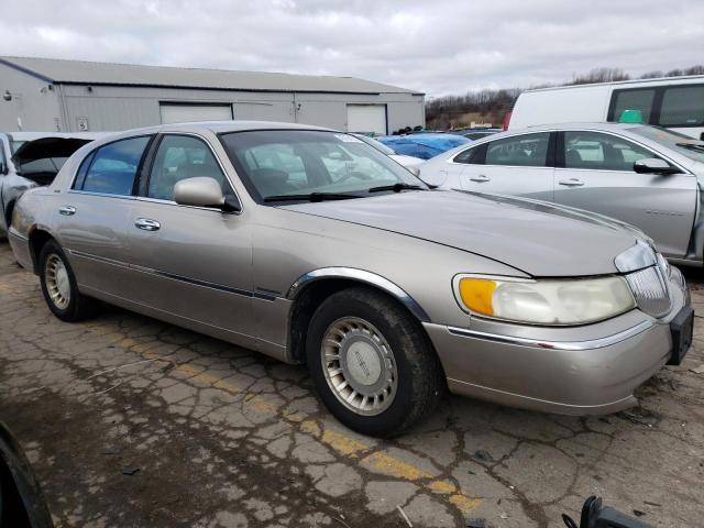 Photo 4 from auction – 2000 LINCOLN TOWN CAR E with VIN 1LNHM81W4YY881271