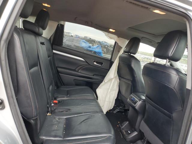 Photo 11 from auction – 2017 TOYOTA HIGHLANDER with VIN 5TDJZRFH1HS468663