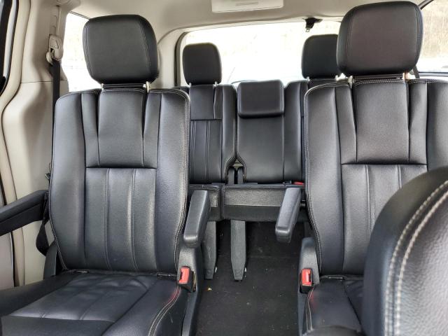 Photo 10 from auction – 2014 CHRYSLER TOWN & COU with VIN 2C4RC1BG9ER271831
