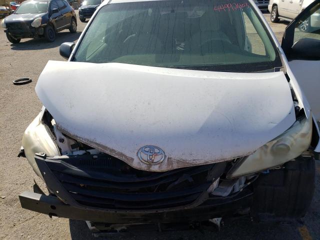 صورة رقم 11 من المزاد - 2011 TOYOTA SIENNA مع VIN 5TDZK3DC4BS020078