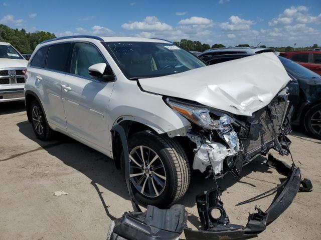 Photo 4 from auction – 2018 TOYOTA HIGHLANDER with VIN 5TDJZRFH7JS554565