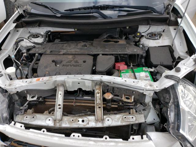 Photo 11 from auction – 2015 MITSUBISHI OUTLANDER with VIN JA4AZ3A31FZ010037