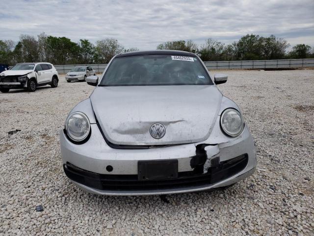 Photo 5 from auction – 2013 VOLKSWAGEN BEETLE with VIN 3VWJX7AT1DM677754