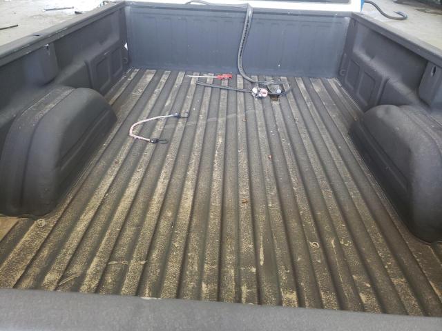 Photo 10 from auction – 2000 CHEVROLET SILVERADO with VIN 1GCEK14T6YE178133