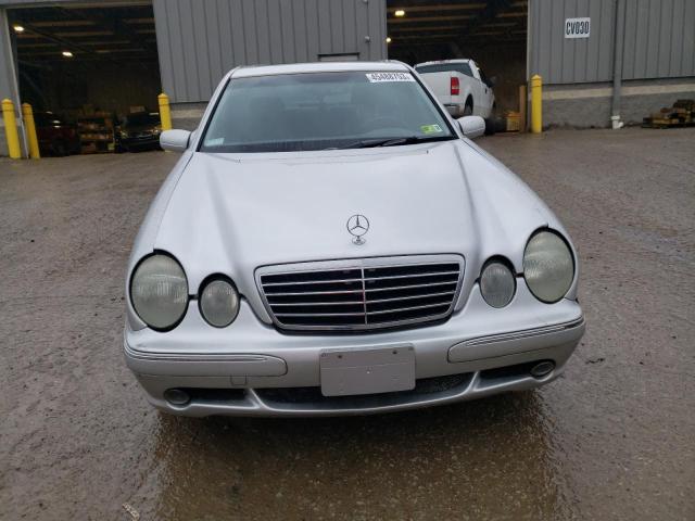 Photo 5 from auction – 2001 MERCEDES-BENZ E 320 with VIN WDBJF65J81B320484