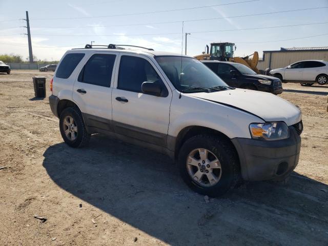 Photo 4 from auction – 2005 FORD ESCAPE XLT with VIN 1FMCU03105KB86443