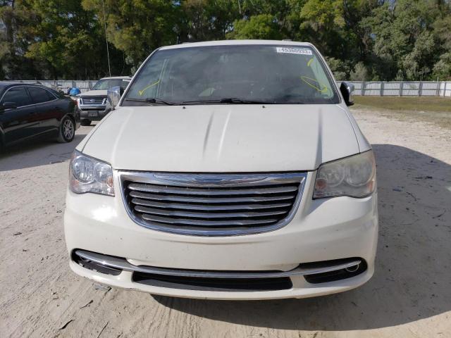 Photo 5 from auction – 2013 CHRYSLER TOWN & COU with VIN 2C4RC1CG8DR531911